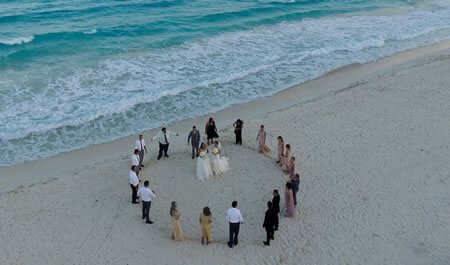 Evento boda en Cancún con drones